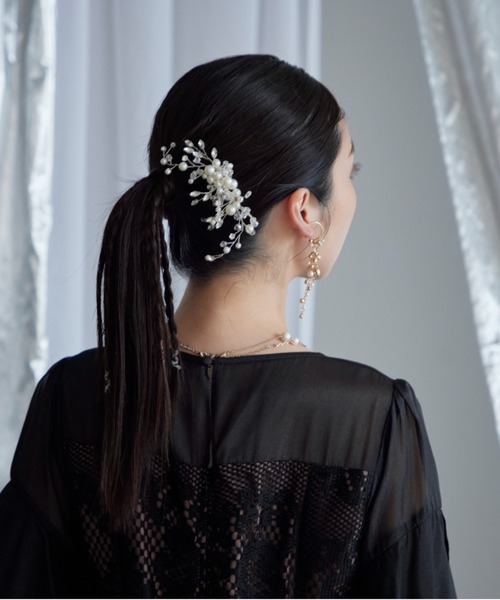 Cupid Heart(キューピッドハート)の「【Cupid Heart】結婚式アクセ!ビジュー&パールヘアコーム(バレッタ/ヘアクリップ・レディース・シルバー・MEDIUM)」の5枚目の写真