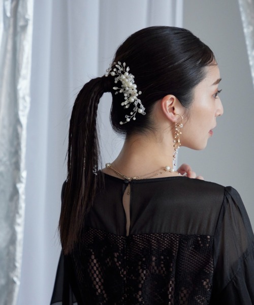 Cupid Heart(キューピッドハート)の「【Cupid Heart】結婚式アクセ!ビジュー&パールヘアコーム(バレッタ/ヘアクリップ・レディース・シルバー・MEDIUM)」の4枚目の写真