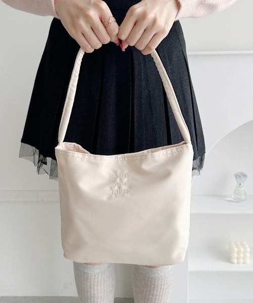 Loueme（ルエム）の「ロゴ刺繍ワンハンドルバッグ（ハンドバッグ・レディース・ピンク/アイボリー/ブラック/ライトブルー・FREE）」の8枚目の写真