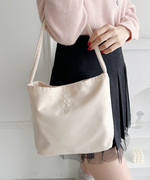 Loueme（ルエム）の「ロゴ刺繍ワンハンドルバッグ（ハンドバッグ・レディース・ピンク/アイボリー/ブラック/ライトブルー・FREE）」の7枚目の写真