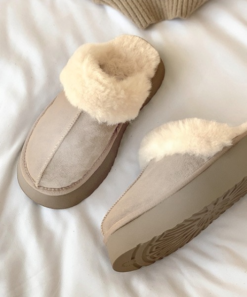 Vipoa(ヴィポア)の「厚底ボリュームフェイクムートンスリッポン(スリッポン・レディース・ブラック/キャメル/ベージュ/ライトベージュ・SMALL/MEDIUM/LARGE)」の21枚目の写真