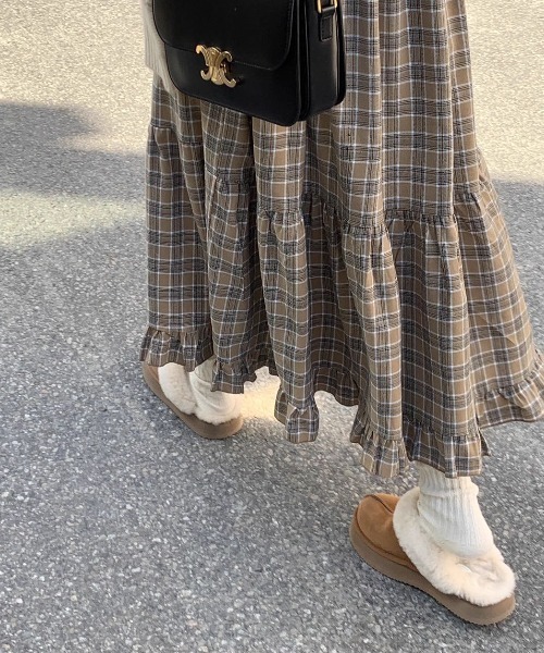 Vipoa(ヴィポア)の「厚底ボリュームフェイクムートンスリッポン(スリッポン・レディース・ブラック/キャメル/ベージュ/ライトベージュ・SMALL/MEDIUM/LARGE)」の15枚目の写真