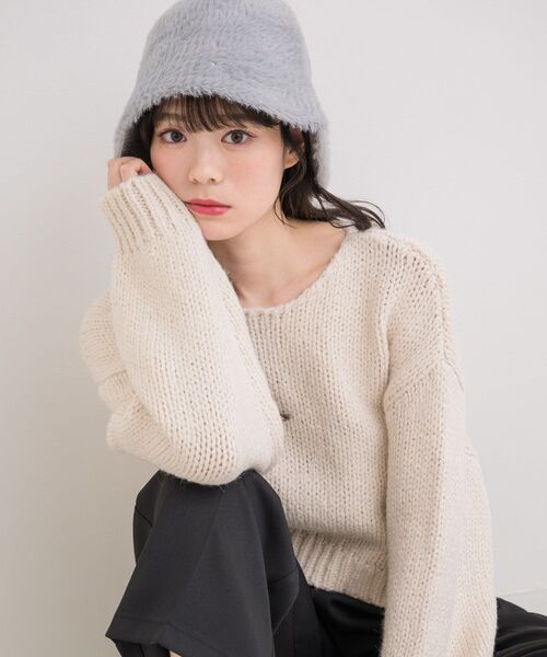 casita(RETRO GIRL)(カシータ)の「パール付きシャギーハット(ハット・レディース・ブラック/ライトグレー/オフホワイト・ONE SIZE)」の7枚目の写真