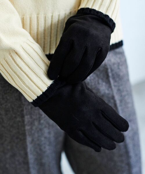 le.coeur blanc(ルクールブラン)の「ストレッチスエードグローブ(手袋・レディース・ベージュ/ブラック・FREE)」の7枚目の写真