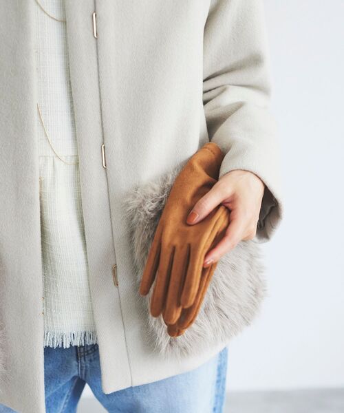 le.coeur blanc(ルクールブラン)の「ストレッチスエードグローブ(手袋・レディース・ベージュ/ブラック・FREE)」の14枚目の写真