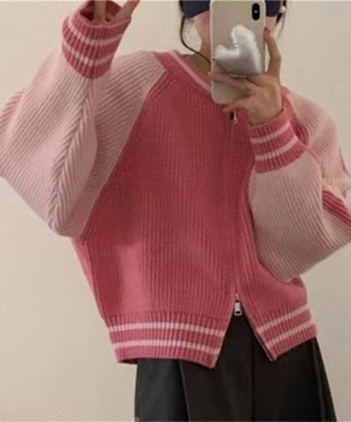 LYEON（リヨン）の「袖ラインラグランニットトラックブルゾン/ニットカーディガン（ブルゾン・レディース・グレー/ピンク/ブラック・FREE）」の3枚目の写真