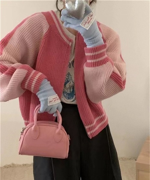 LYEON（リヨン）の「袖ラインラグランニットトラックブルゾン/ニットカーディガン（ブルゾン・レディース・グレー/ピンク/ブラック・FREE）」の5枚目の写真