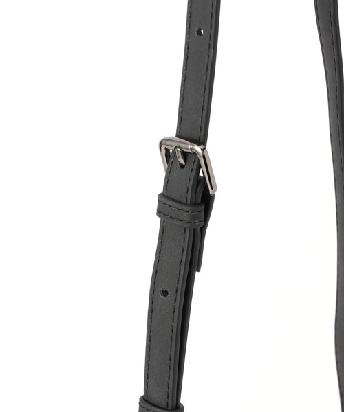 HIDEAWAYS NICOLE（ハイダウェイニコル）の「ミニスクエアショルダーバッグ（ショルダーバッグ・メンズ・ブラック/パイソン/グレー・FREE）」の8枚目の写真