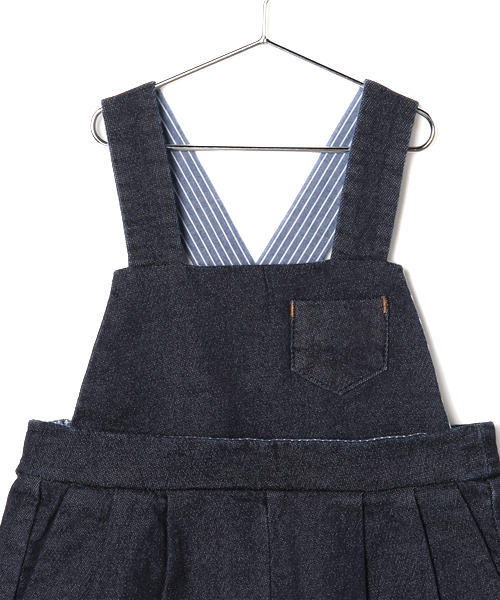 MNEMOSYNE / KID'S（ミネモシュネ）の「【MNEMOSYNE】デニムサロペット（サロペット/オーバーオール・キッズ・インディゴブルー/サックスブルー・120/105/90）」の5枚目の写真