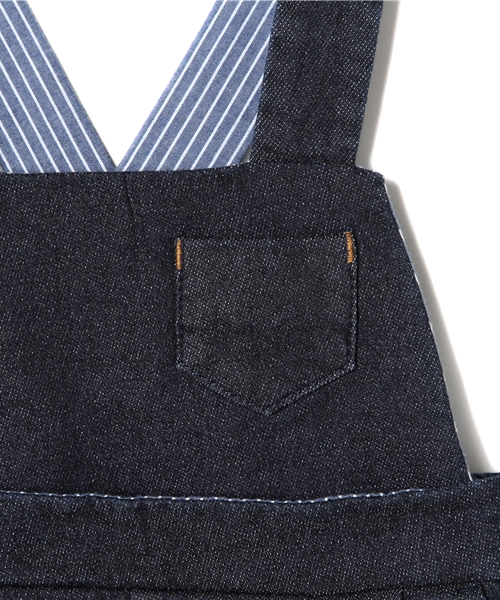 MNEMOSYNE / KID'S（ミネモシュネ）の「【MNEMOSYNE】デニムサロペット（サロペット/オーバーオール・キッズ・インディゴブルー/サックスブルー・120/105/90）」の6枚目の写真