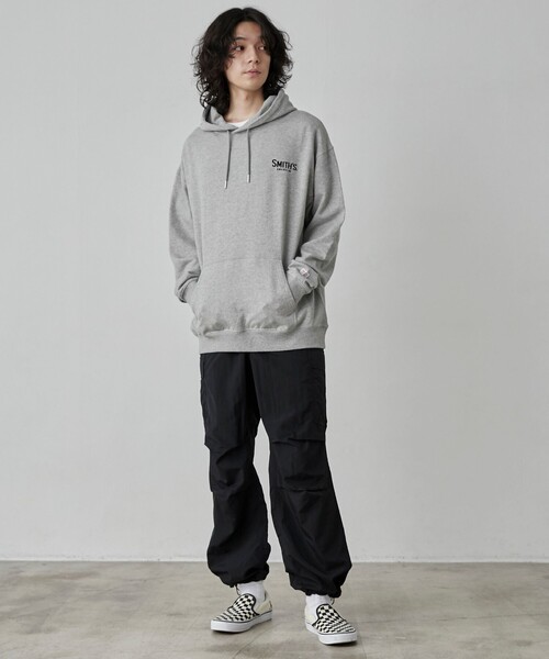 SMITH'S（スミス）の「SMITH'S（スミス）別注ロゴ刺繍パーカー（パーカー・メンズ・オフホワイト/グレー/ネイビー・S/M/L/XL）」の9枚目の写真