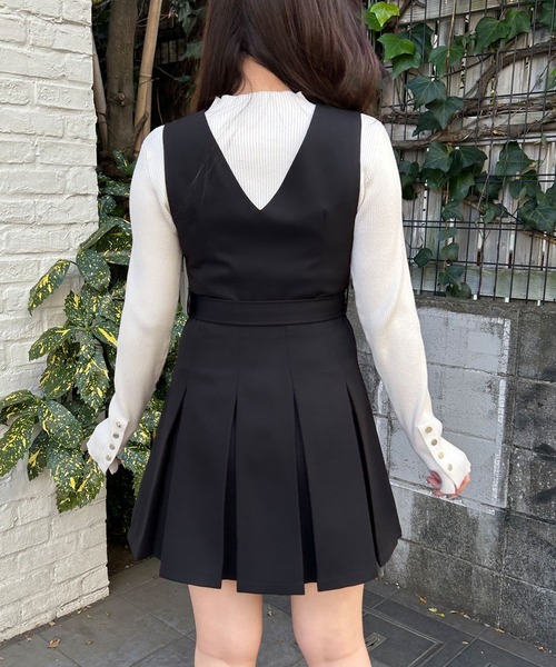 INGNI（イング）の「共ベルト付BOXプリーツジャンスカ（ジャンパースカート・レディース・ブラック/グレー・M）」の5枚目の写真