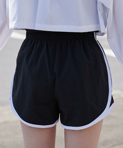 UMBRO(アンブロ)の「∴WEGO/別注UMBROナイロンショーツ(その他パンツ・レディース・ブラック・FREE)」の6枚目の写真