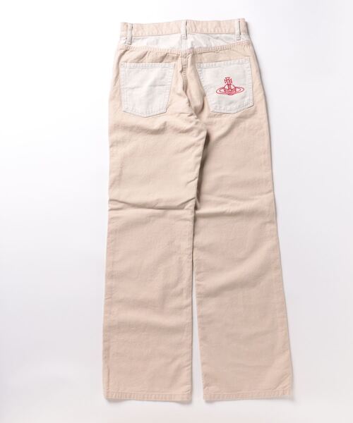 Vivienne Westwood(ヴィヴィアンウエストウッド)の「スノーデニムフレアパンツ(デニムパンツ・レディース・ベージュ/ブラック・MEDIUM/SMALL)」の3枚目の写真