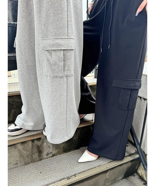 EGOIST(エゴイスト)の「コントラストトリムスウェットカーゴパンツ(カーゴパンツ・レディース・ブラック/グレー・FREE)」の9枚目の写真