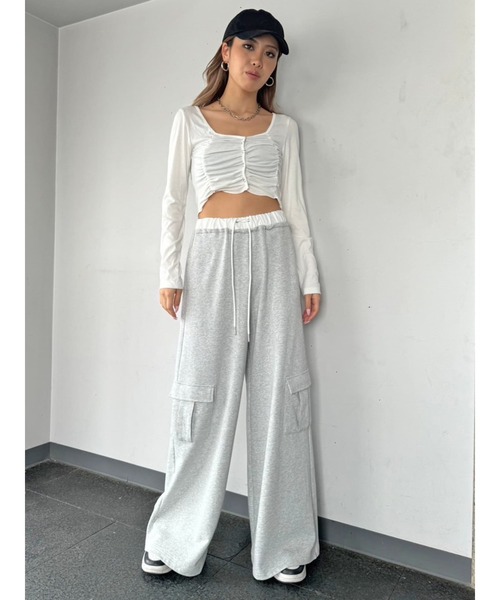 EGOIST(エゴイスト)の「コントラストトリムスウェットカーゴパンツ(カーゴパンツ・レディース・ブラック/グレー・FREE)」の4枚目の写真