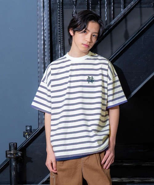 GLAZOS(グラソス)の「ボーダー・ワンポイント刺繍Tシャツ(Tシャツ/カットソー・キッズ・ホワイト/グレー/ブラック・170cm/160cm/150cm/140cm)」の1枚目の写真