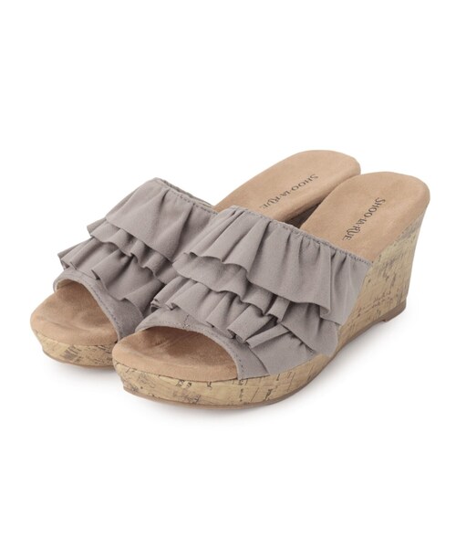 SHOO・LA・RUE（シューラルー）の「◆履き心地ふかふか フリルウェッジソールサンダル（サンダル・レディース・ブラウン系その他/ブラック/イエロー・45/35）」の2枚目の写真