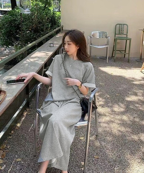 Girly Doll(ガーリードール)の「セットアップ Tシャツ&イージースカート(セットアップ・レディース・グレー/グリーン・L/M)」の11枚目の写真