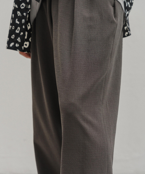 EDIFICE（エディフィス）の「SAP ドットエアー ストレッチ 1タックイージーパンツ（スラックス・メンズ・ライトグレー/ブラック/チャコールグレー・LARGE/MEDIUM/SMALL）」の5枚目の写真