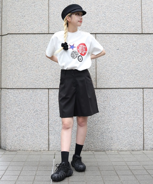 UNIT CHEST（ユニットチェスト）の「【UNIT CHEST】unique unisex T-shirt　OIF designer eggs コラボT 缶バッチ風Tシャツ by MARI ENOMOTO（Tシャツ/カットソー・メンズ・ブラック/ホワイト・L/M/S）」の10枚目の写真