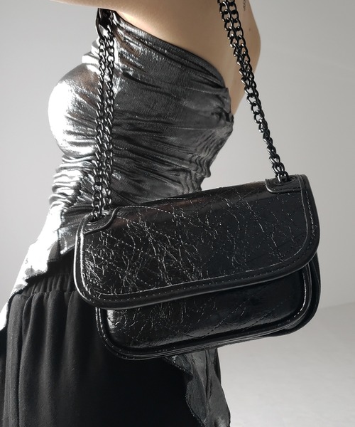me+em select(ミームセレクト)の「※※【 2color 】メタリックフェイクレザーフラップミニショルダーバッグ / Metallic fake leather flap mini shoulder bag(ショルダーバッグ・レディース・シルバー/ブラック・FREE)」の16枚目の写真