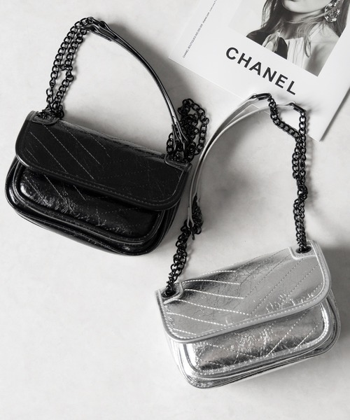 me+em select(ミームセレクト)の「※※【 2color 】メタリックフェイクレザーフラップミニショルダーバッグ / Metallic fake leather flap mini shoulder bag(ショルダーバッグ・レディース・シルバー/ブラック・FREE)」の22枚目の写真