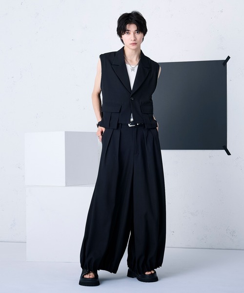 Ellno Loset（エルノロゼット）の「ハイパータックバルーンパンツ