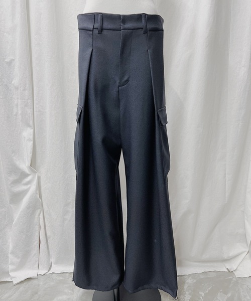 PROVOKE （プロヴォーク）の「TUCK CARGO PANTS（カーゴパンツ・レディース・オフホワイト/ネイビー・38）」の3枚目の写真