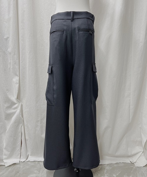 PROVOKE （プロヴォーク）の「TUCK CARGO PANTS（カーゴパンツ・レディース・オフホワイト/ネイビー・38）」の5枚目の写真