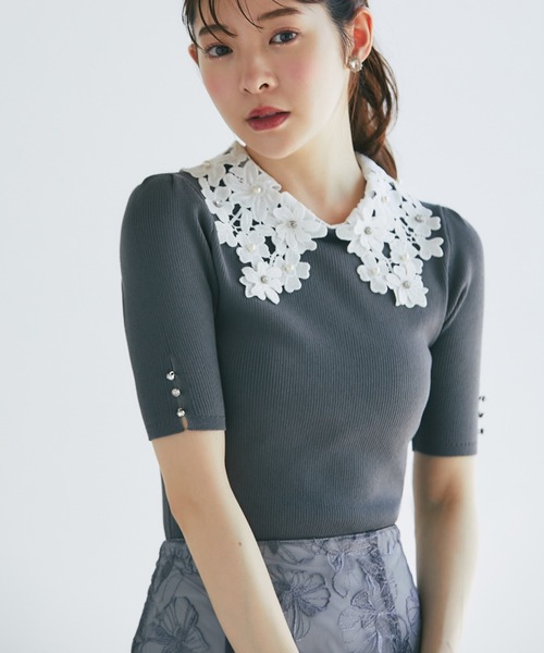 tocco closet(トッコ クローゼット)の「2WAYフラワーレース襟付きリブニットプルオーバー(ニット/セーター・レディース・モカ/チャコール/ブラック/ネイビー/オフホワイト・M)」の3枚目の写真