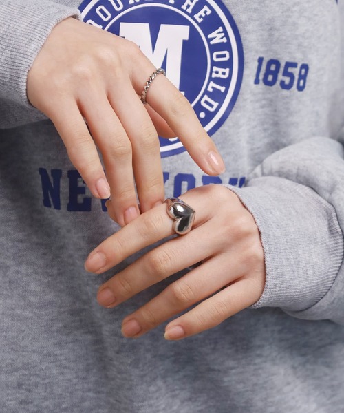 LHME（エルエイチエムイー）の「【WEB限定】“Moment”プランプハートリング/サージカルステンレス（金属アレルギー対応）【LHME / エルエイチエムイー】（リング・レディース・シルバー・13号/15号/11号）」の7枚目の写真