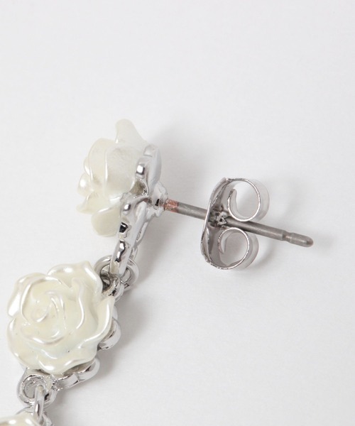 Heather（ヘザー）の「ローズモチーフピアス　142023（ピアス（両耳用）・レディース・アイボリー・ONE SIZE）」の2枚目の写真