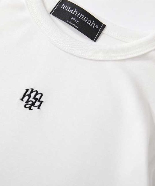 muahmuah(ムーアムーア)の「A'GEM/9 × .kom 『muah muah/ムーアムーア』 SIGNATURE CROP HALF T-SHIRT/シグニチャークロップハーフロングシャツ(Tシャツ/カットソー・レディース・ホワイト/ブラック・FREE)」の13枚目の写真