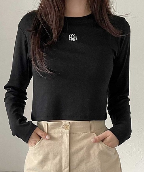 muahmuah(ムーアムーア)の「A'GEM/9 × .kom 『muah muah/ムーアムーア』 SIGNATURE CROP HALF T-SHIRT/シグニチャークロップハーフロングシャツ(Tシャツ/カットソー・レディース・ホワイト/ブラック・FREE)」の8枚目の写真