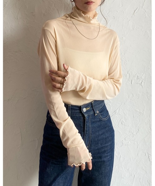 She's Closet(シーズクローゼット)の「前後2wayメロウフリルハイネック長袖シアー/シースループルオーバートップス(Tシャツ/カットソー・レディース・ライトベージュ・FREE)」の2枚目の写真