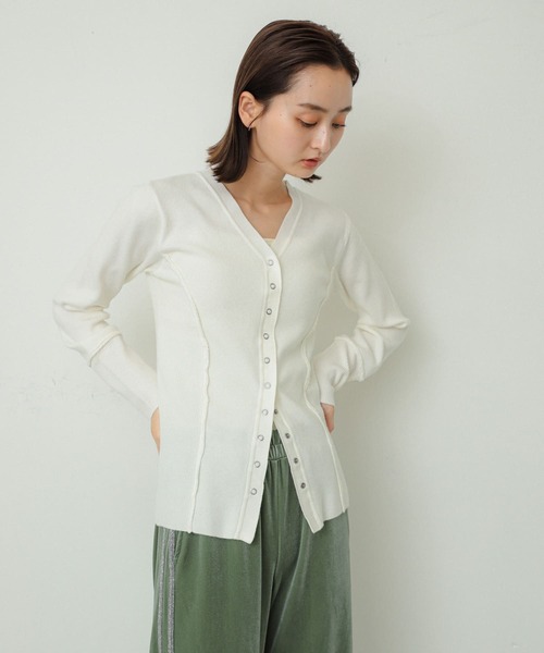 SENSE OF PLACE by URBAN RESEARCH（センスオブプレイスバイアーバンリサーチ）の「パッチワークVネックカーディガン（カーディガン/ボレロ・レディース・オフホワイト/キャメル/ネイビー/グレー・ONE）」の9枚目の写真