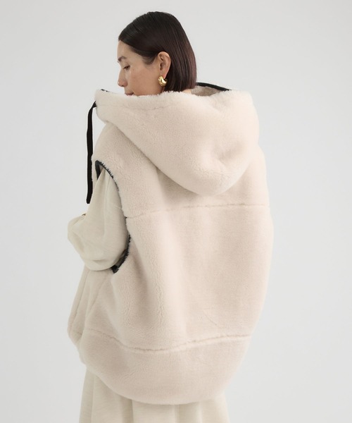 Chaos（カオス）の「Chaos(カオス)/【9/18大草直子さんYouTube紹介】ウールボアフ－ドベスト（ベスト・レディース・ブラウン/スミクロ/ダークブラウン/オフホワイト・FREE）」の22枚目の写真