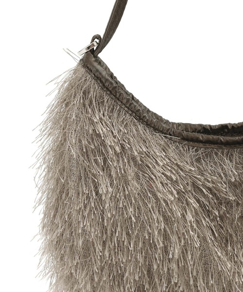 ADAM ET ROPE'(アダムエロペ)の「【サステナブル】フリンジミニチェーンバッグ(ショルダーバッグ・レディース・オフホワイト/レッド/ブラウン・FREE)」の16枚目の写真