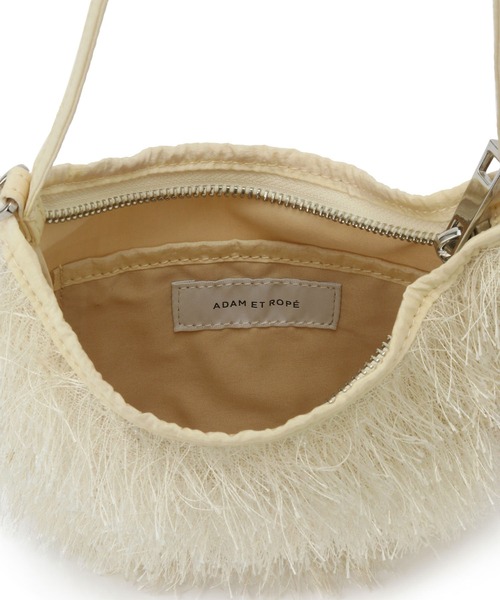 ADAM ET ROPE'(アダムエロペ)の「【サステナブル】フリンジミニチェーンバッグ(ショルダーバッグ・レディース・オフホワイト/レッド/ブラウン・FREE)」の22枚目の写真