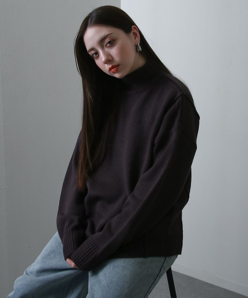 NILWAY(ニルウェイ)の「ライン オーバー ハイネック ニット(ニット/セーター・メンズ・チャコール/ブラウン/グリーン/アイボリー/ブラック・MEDIUM/LARGE)」の3枚目の写真