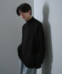 ライン オーバー ハイネック ニット