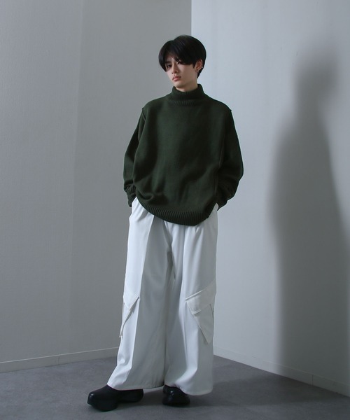 NILWAY(ニルウェイ)の「ライン オーバー ハイネック ニット(ニット/セーター・メンズ・チャコール/ブラウン/グリーン/アイボリー/ブラック・MEDIUM/LARGE)」の21枚目の写真