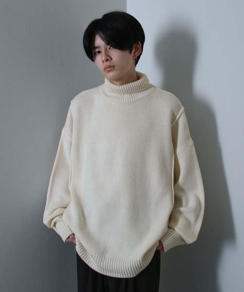 NILWAY(ニルウェイ)の「ライン オーバー ハイネック ニット(ニット/セーター・メンズ・チャコール/ブラウン/グリーン/アイボリー/ブラック・MEDIUM/LARGE)」の13枚目の写真