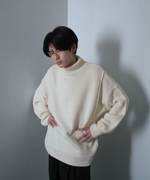 NILWAY(ニルウェイ)の「ライン オーバー ハイネック ニット(ニット/セーター・メンズ・チャコール/ブラウン/グリーン/アイボリー/ブラック・MEDIUM/LARGE)」の15枚目の写真