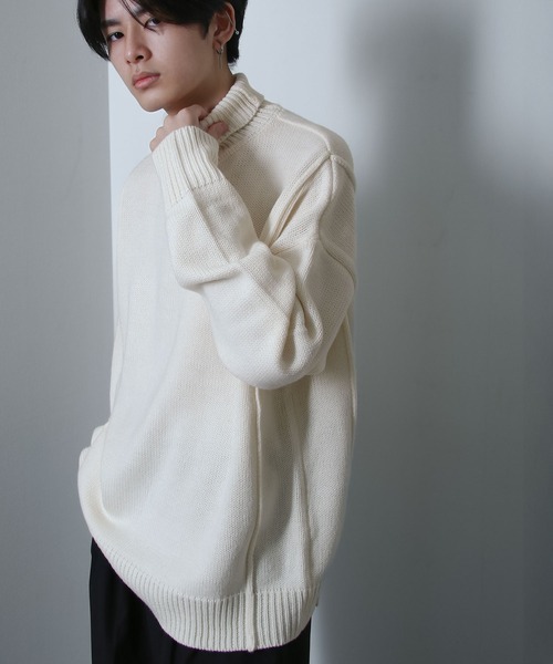 NILWAY(ニルウェイ)の「ライン オーバー ハイネック ニット(ニット/セーター・メンズ・チャコール/ブラウン/グリーン/アイボリー/ブラック・MEDIUM/LARGE)」の22枚目の写真