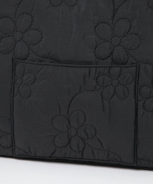 tiny tiny（ティニーティニー）の「フラワーキルトトートバッグM[tiny tiny(ティニーティニー)]（トートバッグ・レディース・ブラック/アイボリー/レッド/ライトブルー・0）」の19枚目の写真