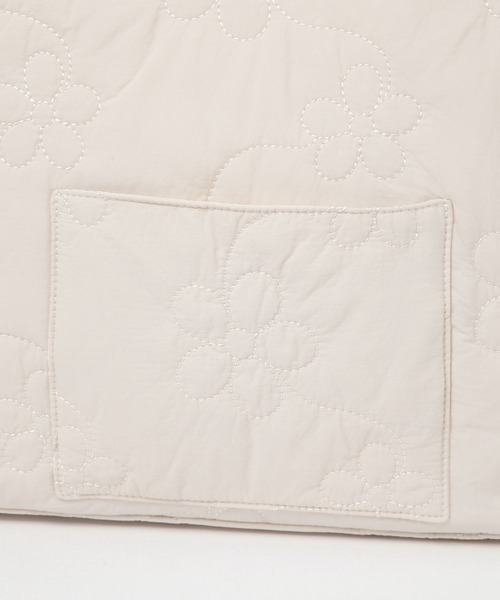 tiny tiny（ティニーティニー）の「フラワーキルトトートバッグM[tiny tiny(ティニーティニー)]（トートバッグ・レディース・ブラック/アイボリー/レッド/ライトブルー・0）」の22枚目の写真