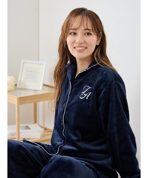 tutuanna（チュチュアンナ）の「[まるで毛布！のような暖かさ]ロゴ刺繍前開きマイクロファイバーパジャマ（ルームウェア/パジャマ・レディース・サックスブルー/ピンク/ネイビー/オフホワイト・S/M/L）」の9枚目の写真