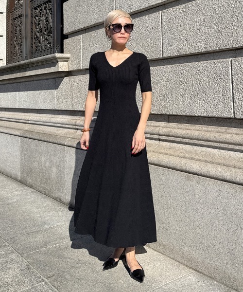 JENNE（ジェンヌ）の「細見えリブワンピース（ワンピース・レディース・ブルー/ブラック/ネイビー・SMALL/LARGE/MEDIUM）」の4枚目の写真